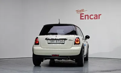 MINI Cooper 2010, 86569 км, за 2974.62 USD