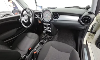 MINI Cooper 2010, 86569 км, за 2974.62 USD - фото 7
