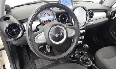 MINI Cooper 2010, 86569 км, за 2974.62 USD - фото 13