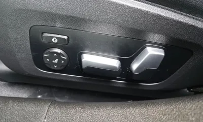 BMW 3-Series 2021, 68921 км, за 18786.97 USD - фото 31