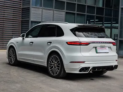 Porsche Cayenne Hybrid 2019, 66000 км, за 45319.9 USD