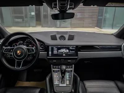 Porsche Cayenne Hybrid 2019, 66000 км, за 45319.9 USD