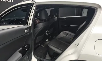 Kia Sportage 2019, 5994 км, за 14638.31 USD - фото 12
