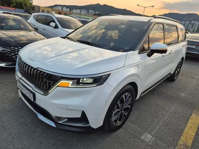 Kia Canival 2023, 54688 км, за 19087.96 USD