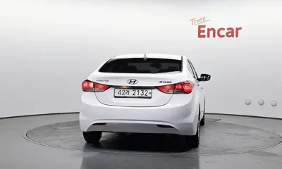 Hyundai Avante 2012, 106042 км, за 3305.13 USD