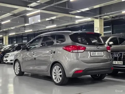 Kia Carens 2014, 85200 км, за 4226.08 USD