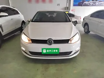 Volkswagen Golf 2017, 133100 км, за 6064.68 USD
