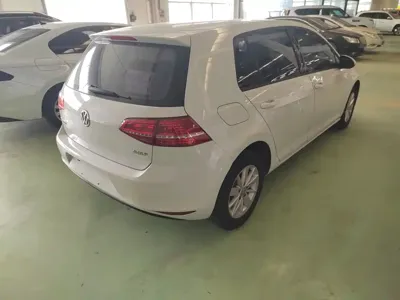 Volkswagen Golf 2017, 133100 км, за 6064.68 USD