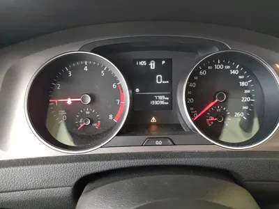 Volkswagen Golf 2017, 133100 км, за 6064.68 USD - фото 8