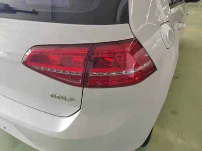 Volkswagen Golf 2017, 133100 км, за 6064.68 USD - фото 24