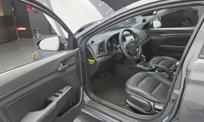Hyundai Avante 2018, 80334 км, за 7111.89 USD - фото 11