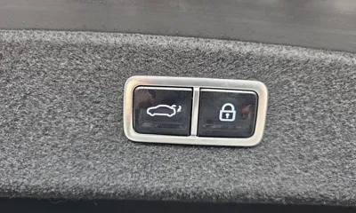 Genesis G80 2022, 116026 км, за 16410.66 USD - фото 20