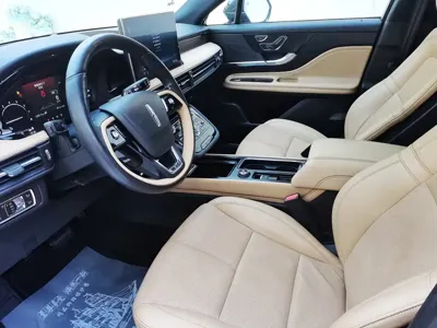 Lincoln Corsair 2021, 91000 км, за 14410.1 USD