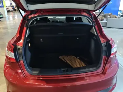 Nissan Tiida 2019, 45599 км, за 7401.27 USD