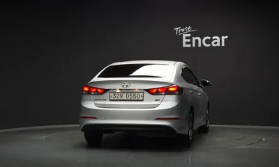 Hyundai Avante 2016, 97558 км, за 4923.2 USD