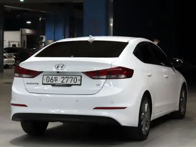 Hyundai Avante 2018, 39950 км, за 8599.19 USD