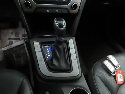 Hyundai Avante 2018, 39950 км, за 8599.19 USD - фото 13