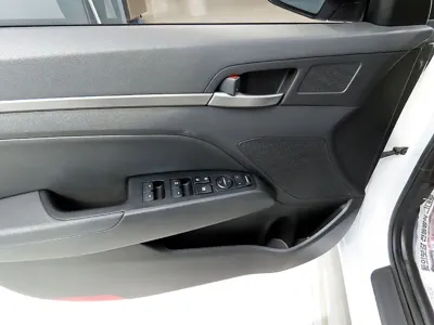 Hyundai Avante 2018, 39950 км, за 8599.19 USD - фото 14