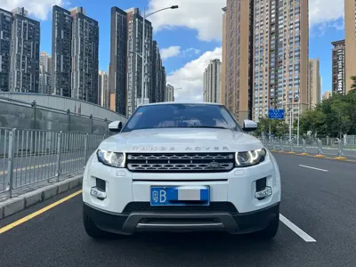 Land Rover Evoque 2015, 100000 км, за 8528.92 USD