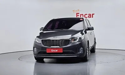 Kia Canival 2017, 76243 км, за 8457.22 USD