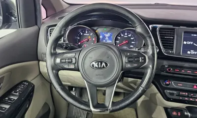 Kia Canival 2017, 76243 км, за 8457.22 USD - фото 13