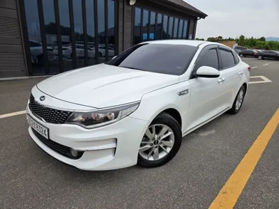 Kia K5 · 2016 год