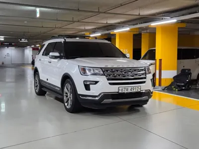 Ford Explorer · 2018 год