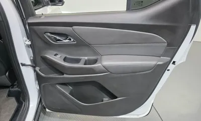 ChevroletGMDaewoo Traverse 2022, 67056 км, за 19219.59 USD - фото 25