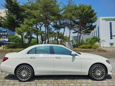 Mercedes-Benz E-Class 2018, 166584 км, за 10986.15 USD - фото 5