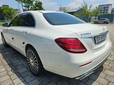 Mercedes-Benz E-Class 2018, 166584 км, за 10986.15 USD - фото 8