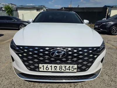 Hyundai Grandeur 2022, 72268 км, за 15951.16 USD