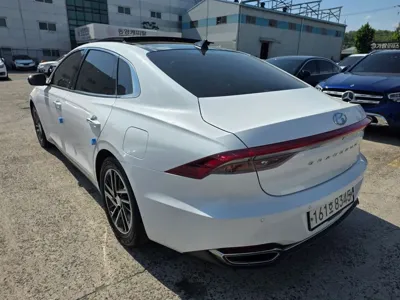 Hyundai Grandeur 2022, 72268 км, за 15951.16 USD - фото 6