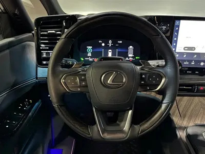 Lexus LM 2024, 4300 км, за 185105.3 USD - фото 16