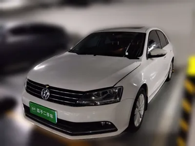 Volkswagen Sagitar · 2015 год