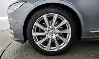 Volvo S90 2019, 106683 км, за 15791.21 USD