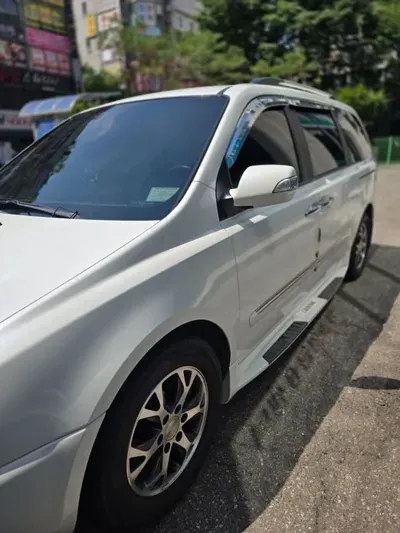 Kia Canival 2013, 215000 км, за 2953.92 USD