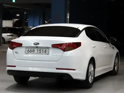Kia K5 2012, 125085 км, за 2540.72 USD