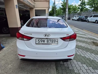 Hyundai Avante 2014, 156495 км, за 3479.06 USD