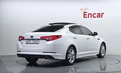 Kia K5 2011, 191085 км, за 2560.06 USD