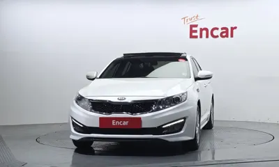 Kia K5 2011, 191085 км, за 2560.06 USD