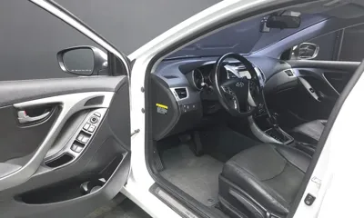 Hyundai Avante 2016, 109261 км, за 4488.68 USD - фото 10