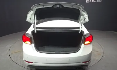 Hyundai Avante 2016, 109261 км, за 4488.68 USD - фото 20