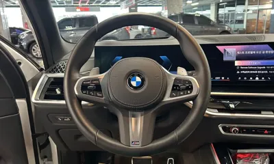BMW X5 2025, 6323 км, за 68958.75 USD - фото 12