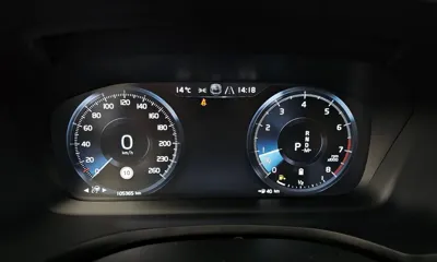 Volvo V60 2021, 105365 км, за 17483.43 USD - фото 8