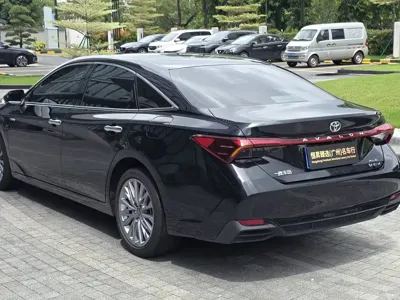 Toyota Avalon 2024, 16000 км, за 21392.73 USD - фото 9