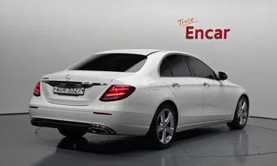 Mercedes-Benz E-Class 2017, 140155 км, за 11636.22 USD - фото 2