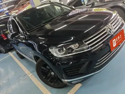 Volkswagen Touareg · 2017 год