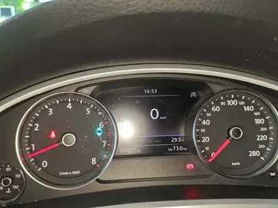 Volkswagen Touareg 2017, 88000 км, за 26191.37 USD