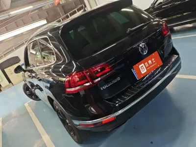 Volkswagen Touareg 2017, 88000 км, за 26226.97 USD - фото 7