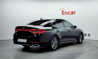 Hyundai Grandeur 2018, 127601 км, за 8210.72 USD